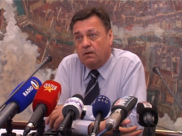 Janković državi predlaga sofinanciranje Stožic