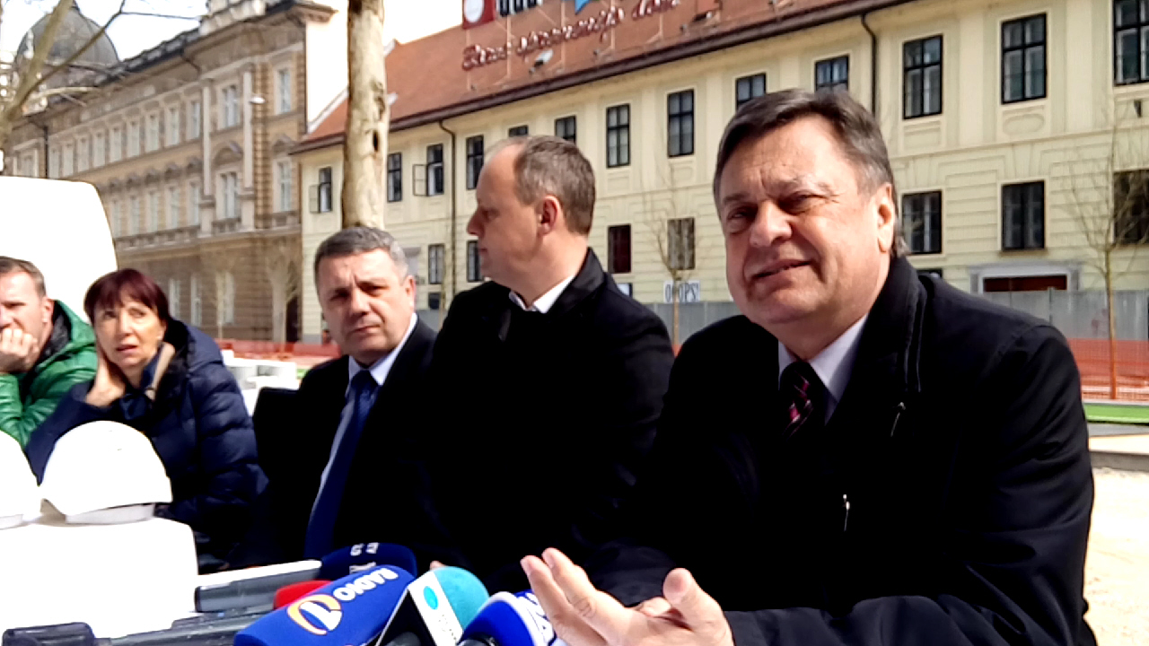 Slovensko cesto bodo odprli 9. maja, avtobusi in eko-taksiji bodo vozili največ 30 km/h